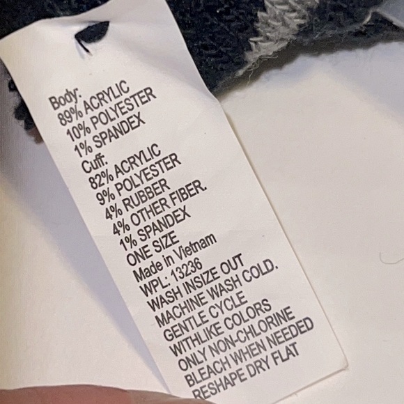 Kids Unisex Cold Weather Gloves MIX & MATCH 2 PAIR 1 PRICE Knit Stretch NEW - Picture 6 of 9